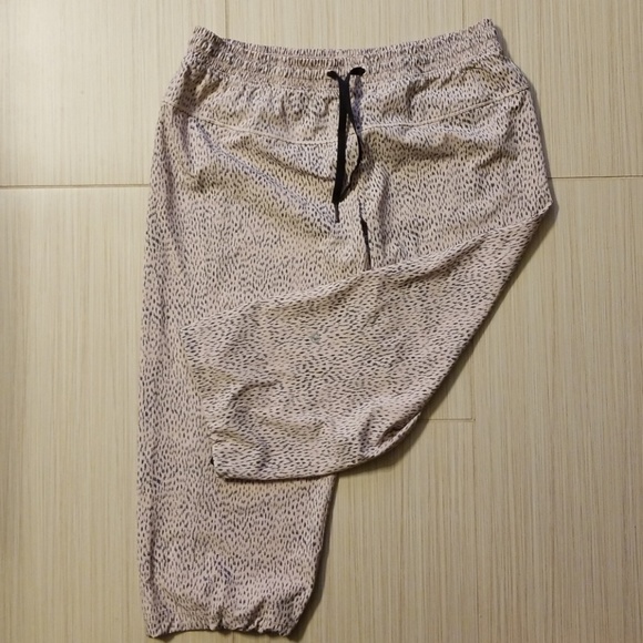 lululemon Step lively Dottie Dash crop - Picture 3 of 8